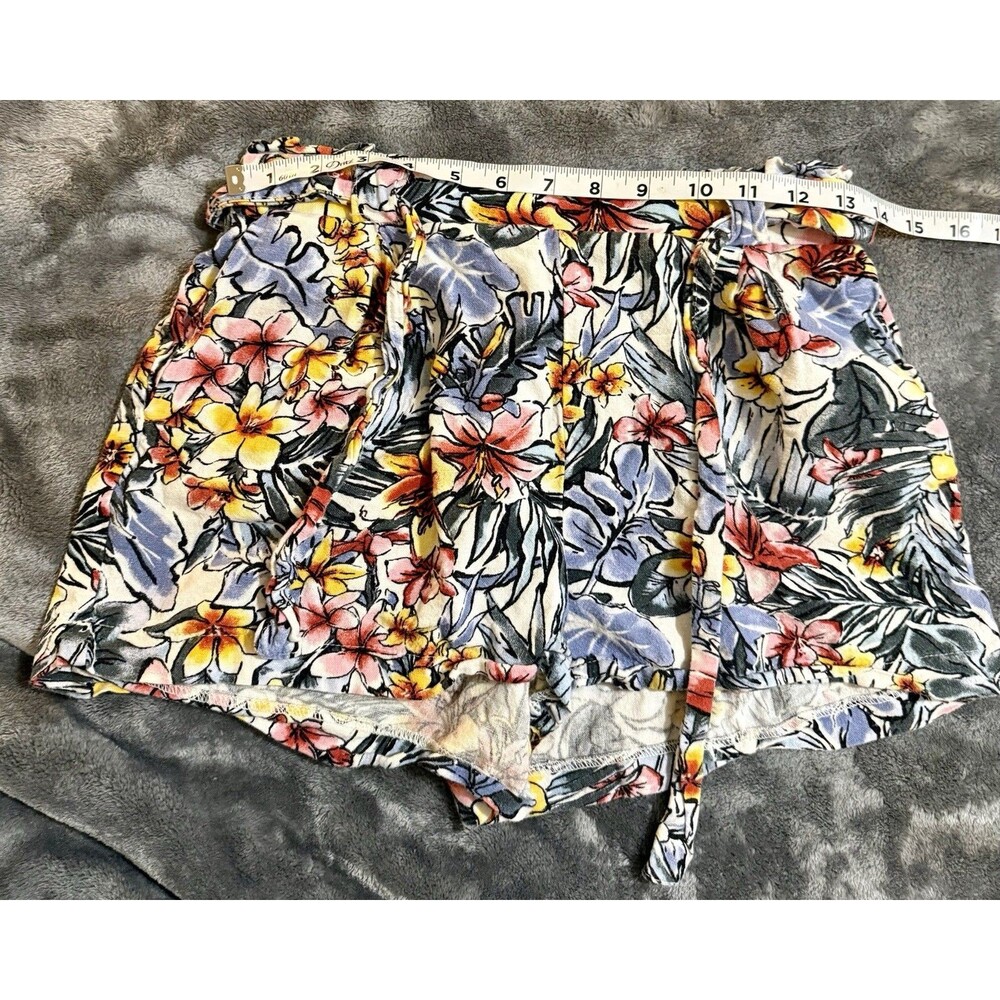 Womens Size Medium Linen Blend Floral Shorts Tropical Boho-Chic Resort Casual